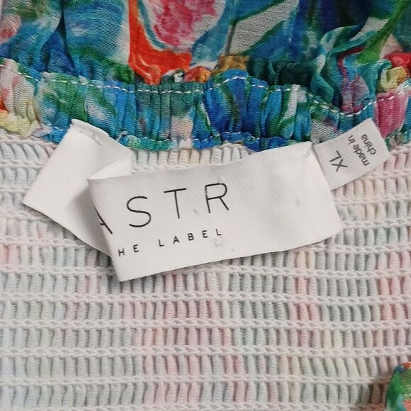 ASTR The Label Green Pink Blue Floral Smocked Dress Flutter Sleeve Sz XL NWOT - Picture 7 of 7